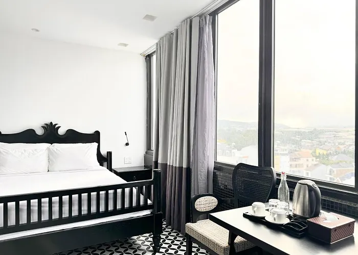 Ttr Skypool View Hotel